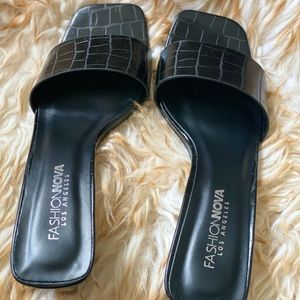 Fashionnova sandals